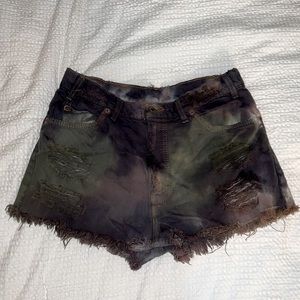 High-waisted denim renewed Levi’s shorts